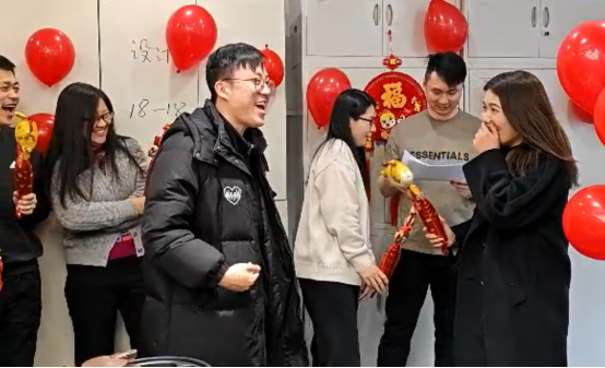 一群人正在聊天

AI 生成的內(nèi)容可能不正確。